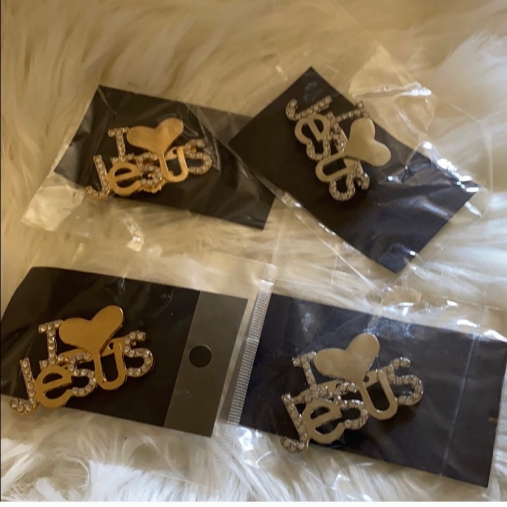 NWT Beautiful I Love Jesus Brooch
